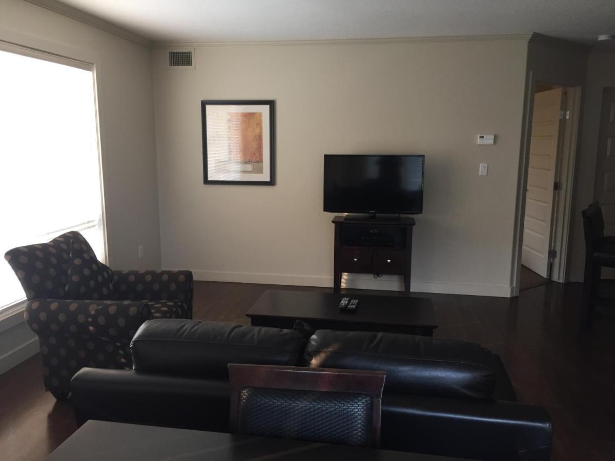 Clearwater Residence Hotel Timberlea Fort Mcmurray Zewnętrze zdjęcie